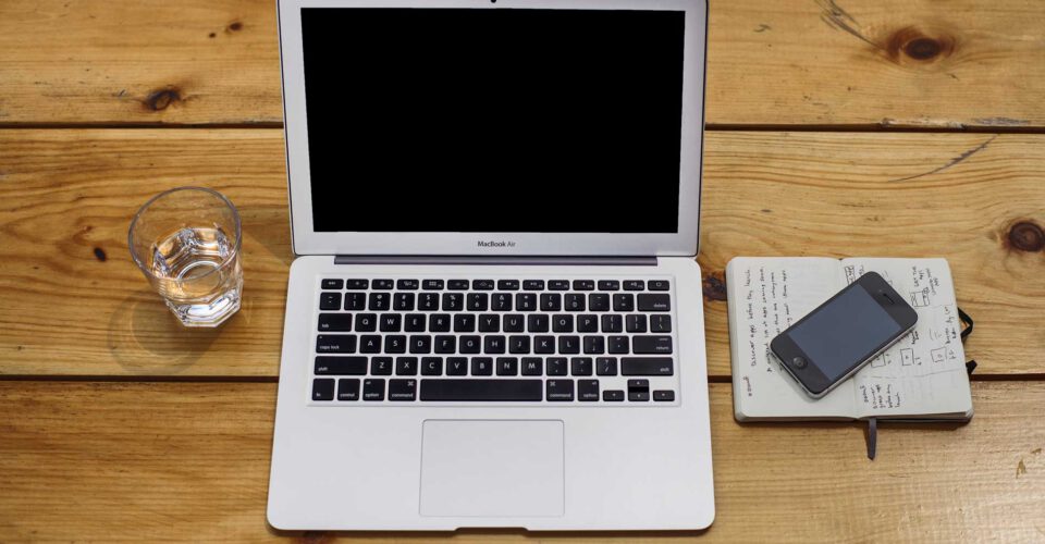 Macbook air iphone moleskin